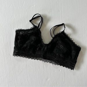 Victoria’s Secret Black Lace Bralettes Size S New without tags